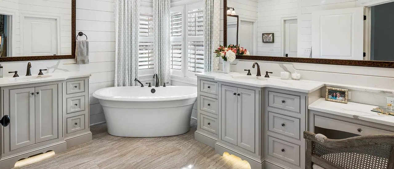 Calacatta Classique Quartz Bathroom Counter