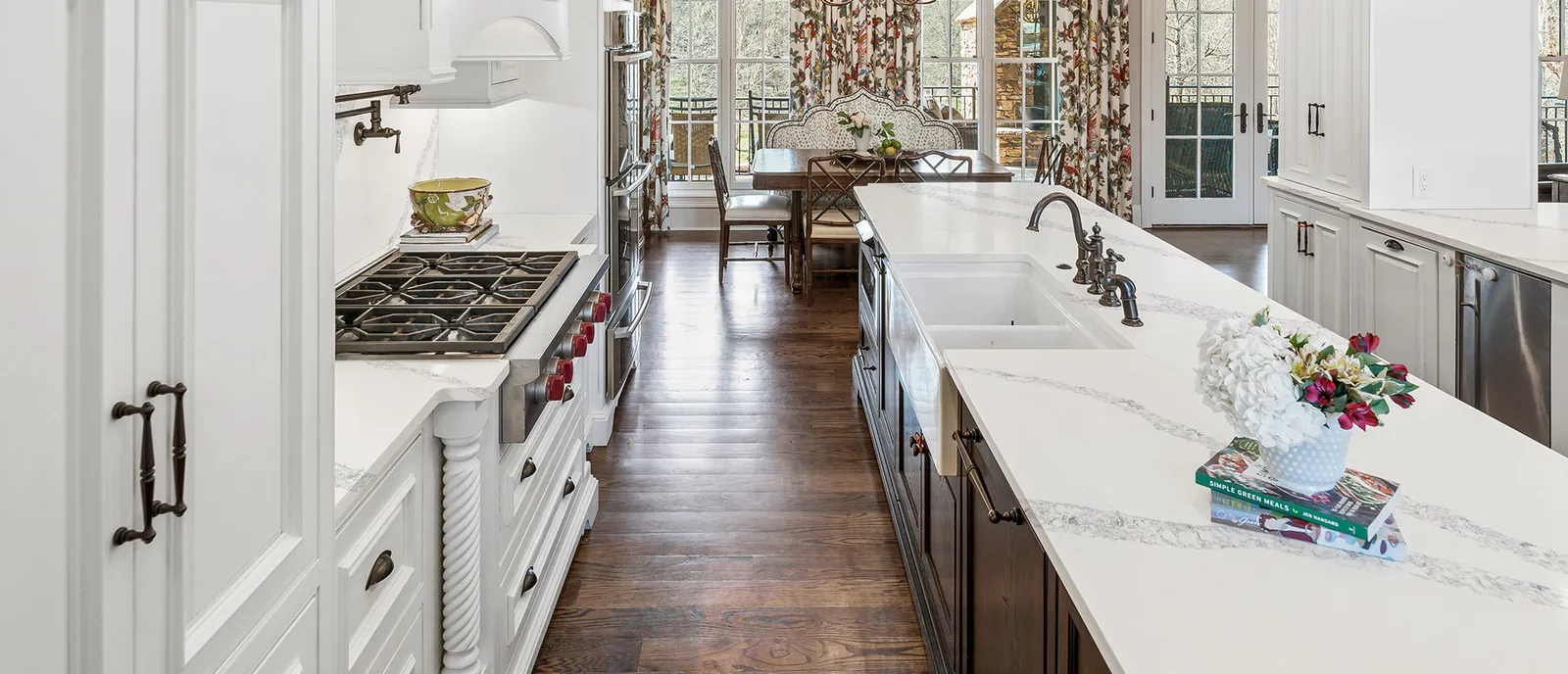 Calacatta Venice Quartz Countertop in Kitchen (3)